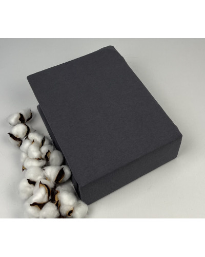 Простынь Maison D'or antrasit трикотажная на резинке 180x200 + наволочки 2-50x70